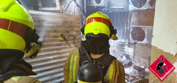 Un incendio descubre una plantaci&oacute;n de marihuana en Petrer