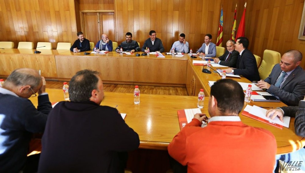 Elda y Petrer tendrán más presupuesto para inversiones gracias al Fondo de Cooperación Municipal de la Generalitat Elda y Petrer tendrán más presupuesto para inversiones gracias al Fondo de Cooperación Municipal de la Generalitat