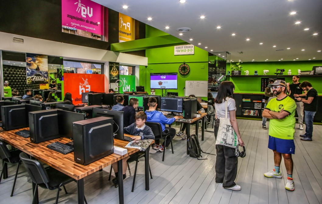 Elda apuesta por la inteligencia artificial para reforzar la competitividad del comercio local Elda apuesta por la inteligencia artificial para reforzar la competitividad del comercio local