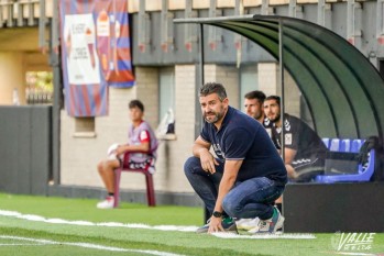 Fernando Est&eacute;vez: "El Levante tiene mucho nivel, pero lo vamos a afrontar con lo mejor que tenemos"