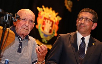 Petrer rindi&oacute; un emotivo homenaje al m&eacute;dico Antonio Pay&aacute; Juan en su nombramiento como Hijo predilecto