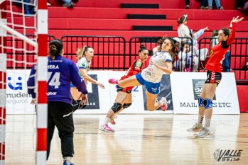 El Elda Prestigio lo intenta pero sin resultado (26-29)