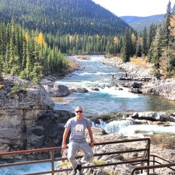 De Elda a Calgary (Canad&aacute;), Jacob Mil&aacute;n Guti&eacute;rrez: "Me sorprendi&oacute; la mentalidad de la gente de ayudar al pr&oacute;jimo en todos los sentidos, incluso a buscar trabajo"
