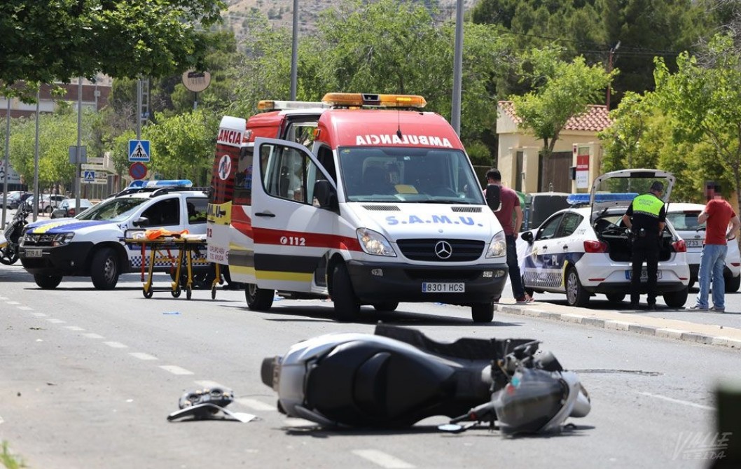 Fallece un hombre al perder el control de su motocicleta en la avenida Pico Veleta de Elda Fallece un hombre al perder el control de su motocicleta en la avenida Pico Veleta de Elda
