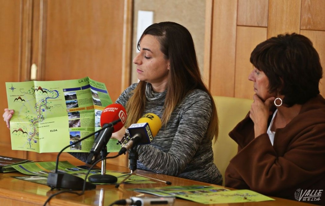 Medio Ambiente subvenciona "La Senda del Agua" con 2.000 euros para fomentar las rutas del entorno urbano Medio Ambiente subvenciona "La Senda del Agua" con 2.000 euros para fomentar las rutas del entorno urbano
