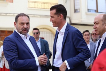 El ministro de Fomento Jos&eacute; Luis &Aacute;balos se compromete en Elda a mejorar la Autov&iacute;a A-31