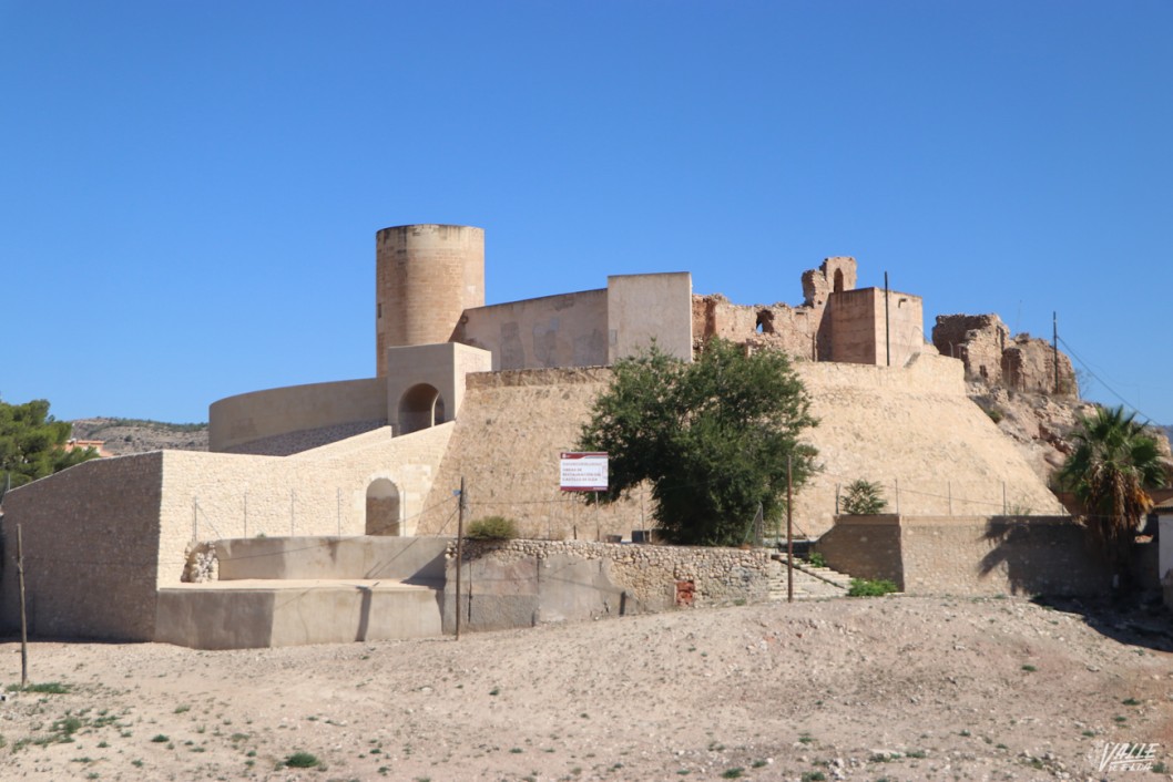 Avanza la restauraci&oacute;n del Castillo con la recuperaci&oacute;n de la cisterna y su entorno