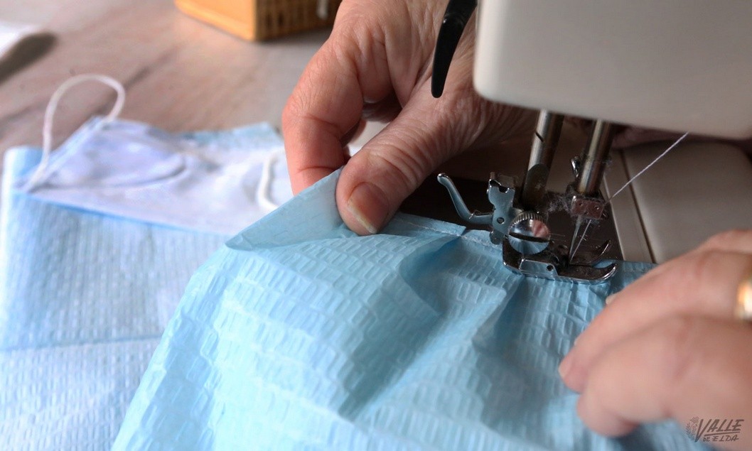 Petrer ayudará a las empresas de la comarca a reconvertirse para fabricar mascarillas Petrer ayudará a las empresas de la comarca a reconvertirse para fabricar mascarillas