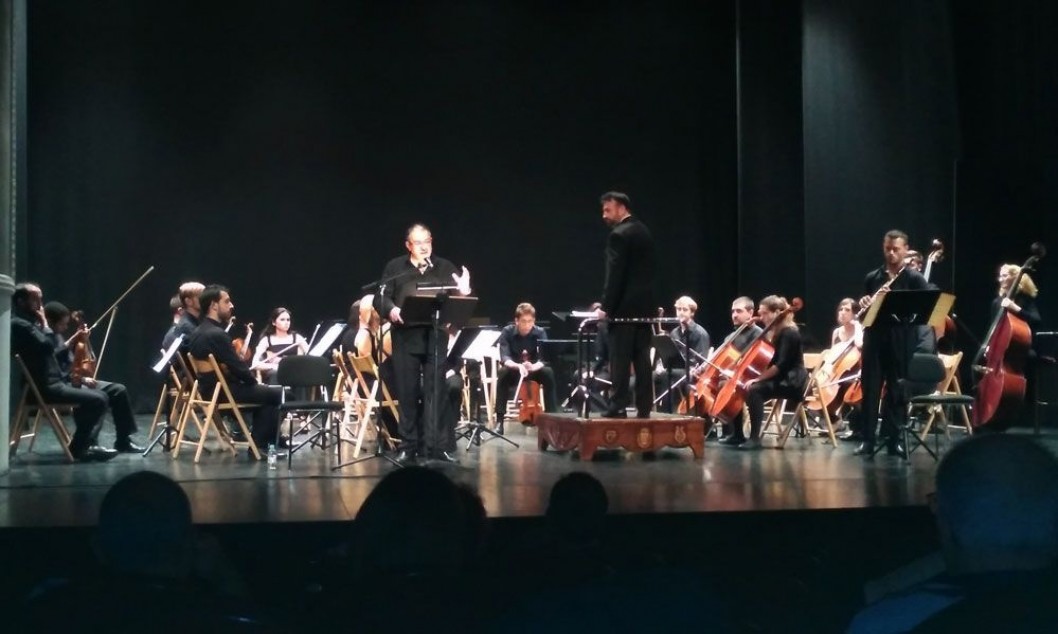 El público aplaudió el concierto recital de Rafael Carcelén y la orquesta sinfónica Teatro Castelar El público aplaudió el concierto recital de Rafael Carcelén y la orquesta sinfónica Teatro Castelar