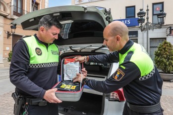 Agentes de la Polic&iacute;a Local salvan la vida a un trabajador que hab&iacute;a sufrido una fuerte descarga el&eacute;ctrica