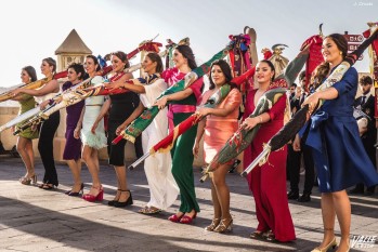 El D&iacute;a de Banderas anuncia la cercan&iacute;a de las Fiestas de Moros y Cristianos a Petrer