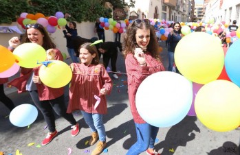 Cientos de eldenses celebran el Medio A&ntilde;o Fallero