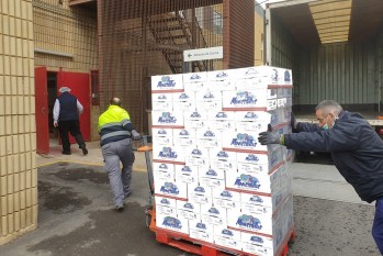 La tienda del agua dona 2.000 unidades de agua embotellada al Hospital&nbsp;