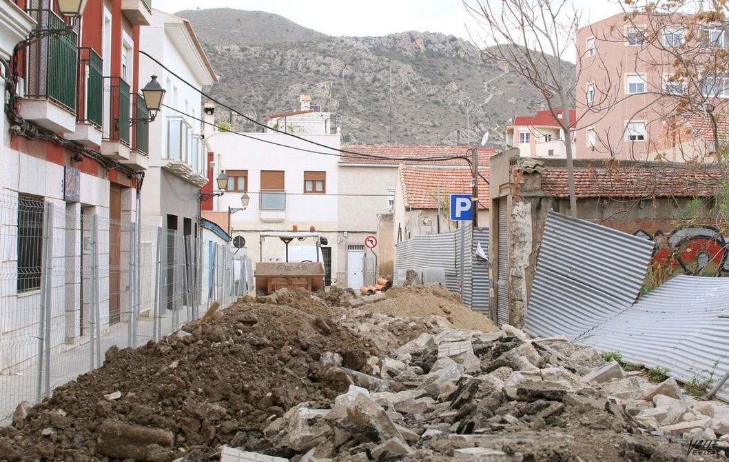 Renuevan el alcantarillado de una calle del casco antiguo Renuevan el alcantarillado de una calle del casco antiguo