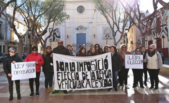 Padres del colegio Virrey Poveda de Petrer exigen que no se imponga a sus hijos estudiar en valenciano