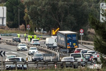 Muere el conductor de un cami&oacute;n en la A-31 tras sufrir un accidente de tr&aacute;fico a la altura de la Loma Bad&aacute;