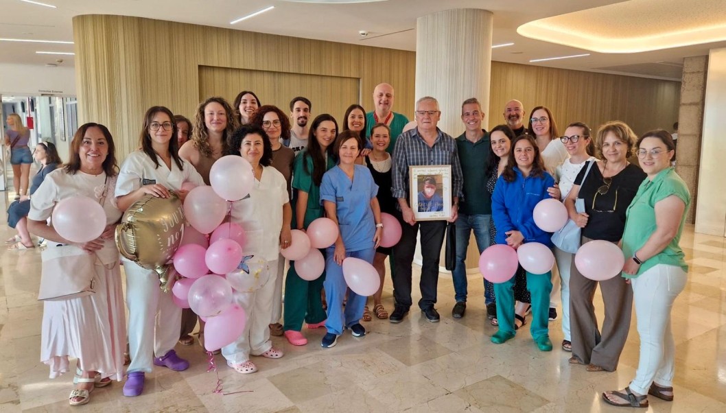 Calurosa despedida al doctor José Coloma, referente en el hospital de Elda Calurosa despedida al doctor José Coloma, referente en el hospital de Elda