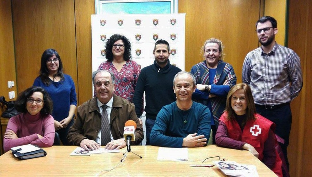 Solidaridad de Petrer destina 7.000 euros a Cruz Roja y a la ONG Asamblea de Cooperación por la Paz Solidaridad de Petrer destina 7.000 euros a Cruz Roja y a la ONG Asamblea de Cooperación por la Paz