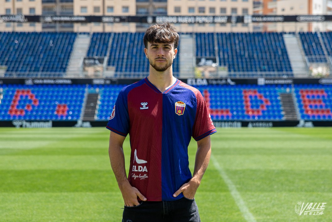 "Todos los goles que pueda meter con esta camiseta son un orgullo"