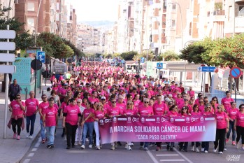 Elda y Petrer se ti&ntilde;en de rosa por el D&iacute;a Mundial Contra el C&aacute;ncer de Mama