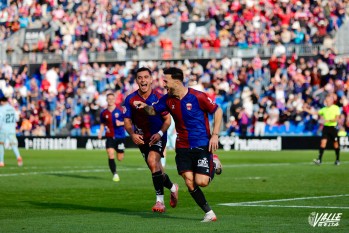 Un Eldense con poco juego se lleva la &uacute;ltima victoria del a&ntilde;o (2-0)