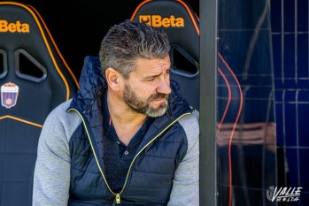 Fernando Est&eacute;vez: "Hemos sumado un punto m&aacute;s para la salvaci&oacute;n"