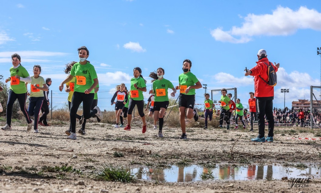 Cerca de 900 alumnos participan en el Cross Escolar Cerca de 900 alumnos participan en el Cross Escolar
