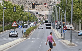 Elda modernizar&aacute; sus sem&aacute;foros para centralizar su regulaci&oacute;n