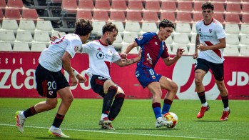 El CD Eldense mantiene el liderato (2-2)