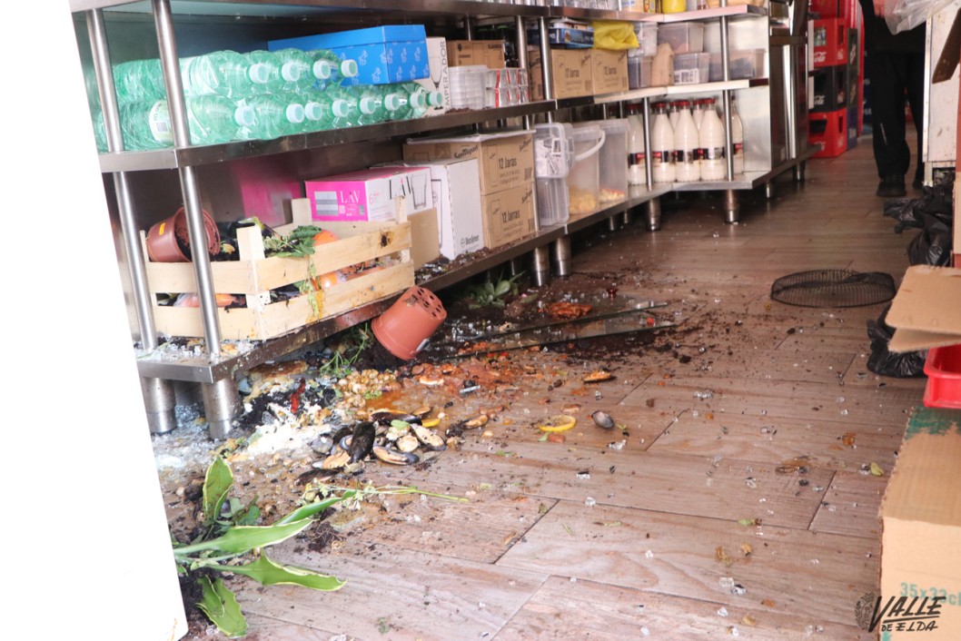 Detenido por agredir a dos agentes y provocar destrozos en un bar Detenido por agredir a dos agentes y provocar destrozos en un bar