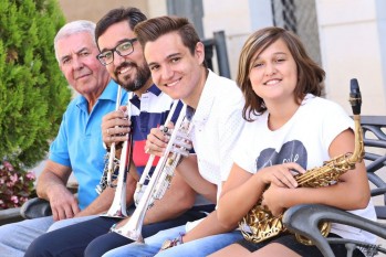 Una saga de m&uacute;sicos