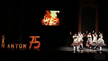 Elda rinde un c&aacute;lido homenaje a San Ant&oacute;n en el 75 aniversario de la llegada de su imagen a Elda