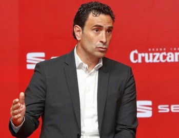 El exportero internacional Molina asistir&aacute; hoy a la presentaci&oacute;n del libro del centenario del Eldense