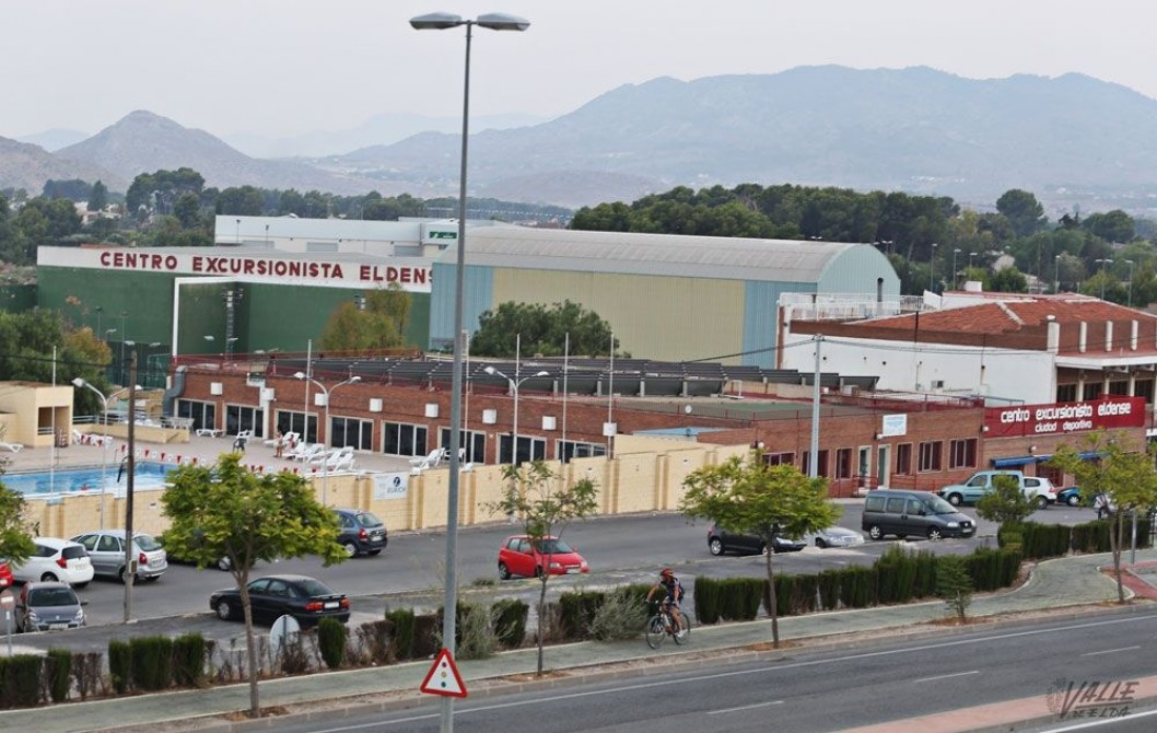 IU critica la "gestión improvisada municipal" ante el problema de abastecimiento de agua del CEE IU critica la "gestión improvisada municipal" ante el problema de abastecimiento de agua del CEE