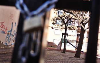 Fallece una mujer en Elda al caer desde un cuarto piso mientras limpiaba una cornisa