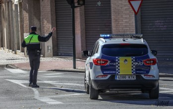Detienen a una pareja en Petrer por agredirse mutuamente