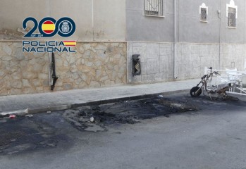 Detenida por quemar la moto de su exnovio por no volver con ella y acaba afectando a varios veh&iacute;culos y a un inmueble en La Torreta