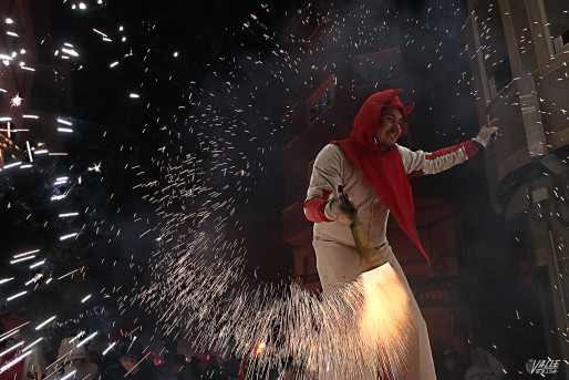 Explosi&oacute;n de luz y p&oacute;lvora con el Correfoc