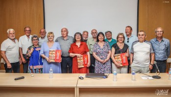Juli&aacute;n Llor&eacute;ns present&oacute; el libro sobre el m&iacute;tico Pizarro escrito por Antonio Juan