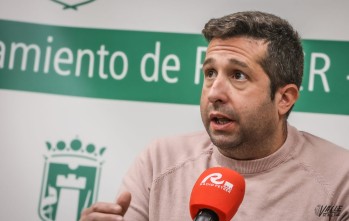 Ciudadanos de Petrer denuncia que las obras de la piscina de San Fernando se alargar&aacute;n hasta finales de 2023