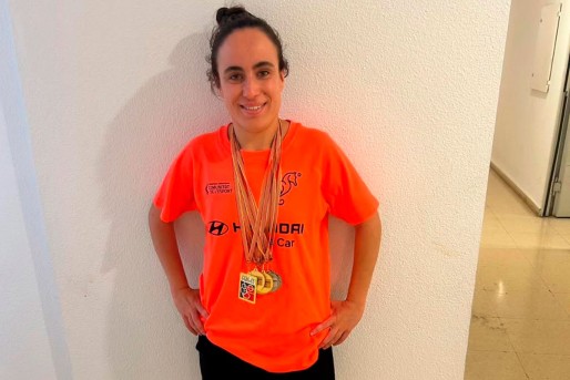 Cinco medallas para la nadadora eldense Nadia Vizca&iacute;no en el Auton&oacute;mico FEDDI