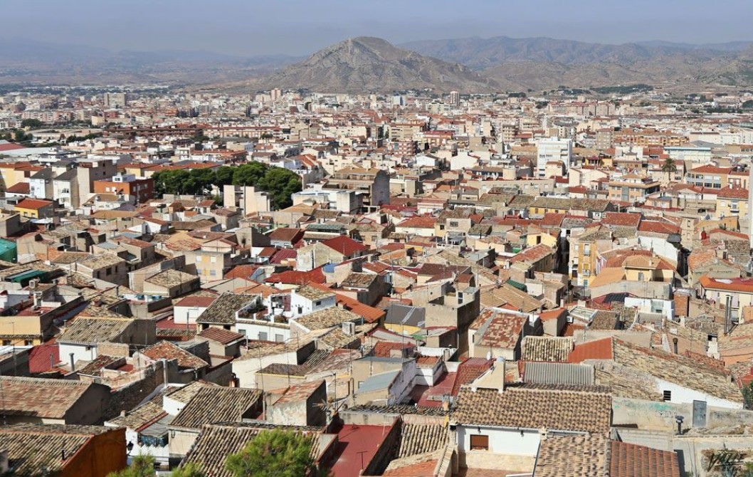 El Ayuntamiento de Petrer ayudará a pagar el IBI a las familias con pocos recursos El Ayuntamiento de Petrer ayudará a pagar el IBI a las familias con pocos recursos