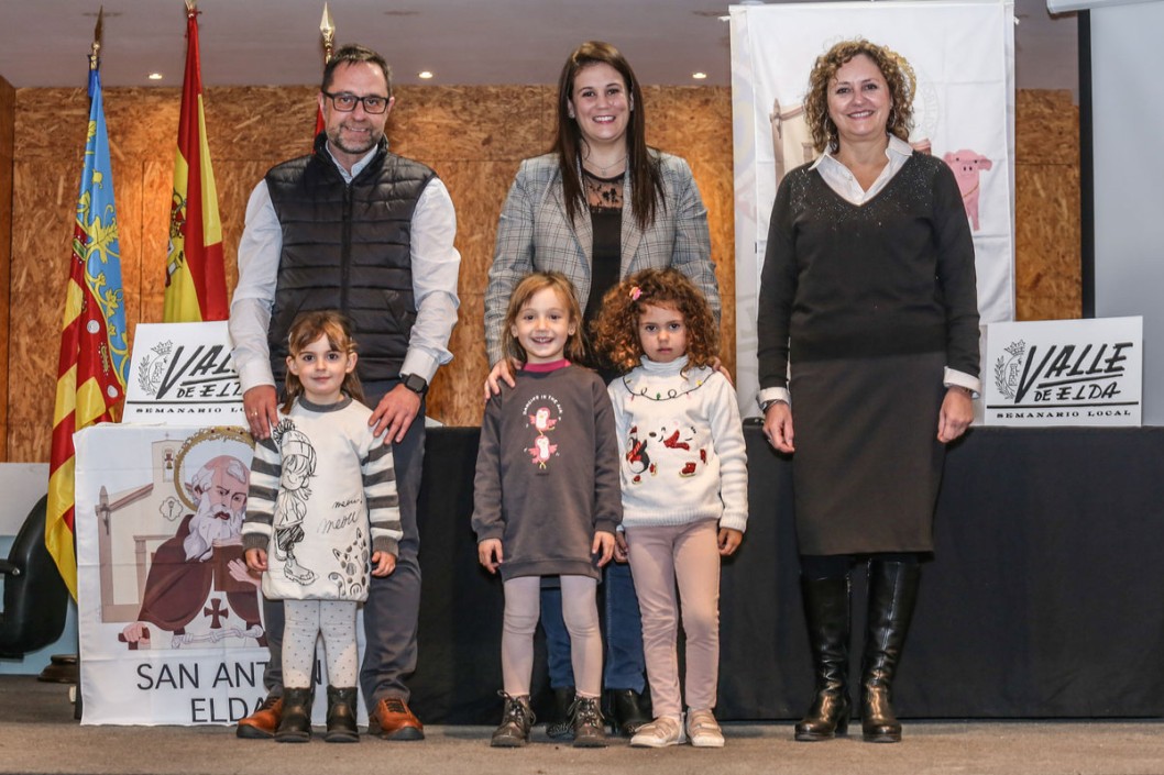 Tres niñas ganan la categoría A del Concurso de Dibujo de San Antón Tres niñas ganan la categoría A del Concurso de Dibujo de San Antón