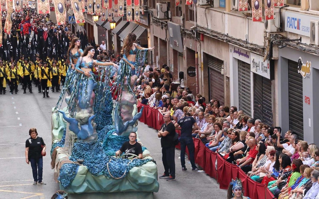 Arranca la reserva de sillas y tribunas para Moros y Cristianos Arranca la reserva de sillas y tribunas para Moros y Cristianos