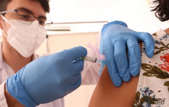 La vacunaci&oacute;n en Elda y Petrer contra la COVID-19 comienza ma&ntilde;ana