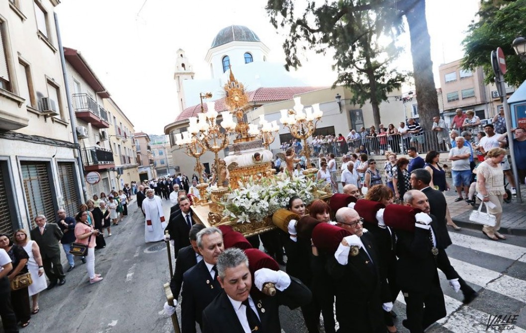 Las parroquias de Elda celebran la procesión del Corpus Las parroquias de Elda celebran la procesión del Corpus