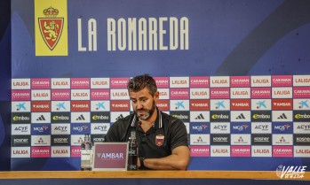 Fernando Est&eacute;vez: "Hemos hecho una buena primera parte con grandes ocasiones de gol"