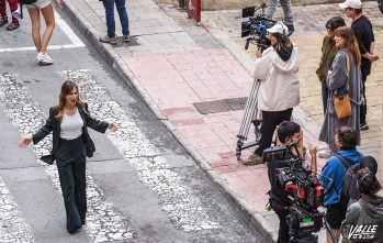 Disney+ ya graba en Elda con Bel&eacute;n Cuesta y Marta Etura