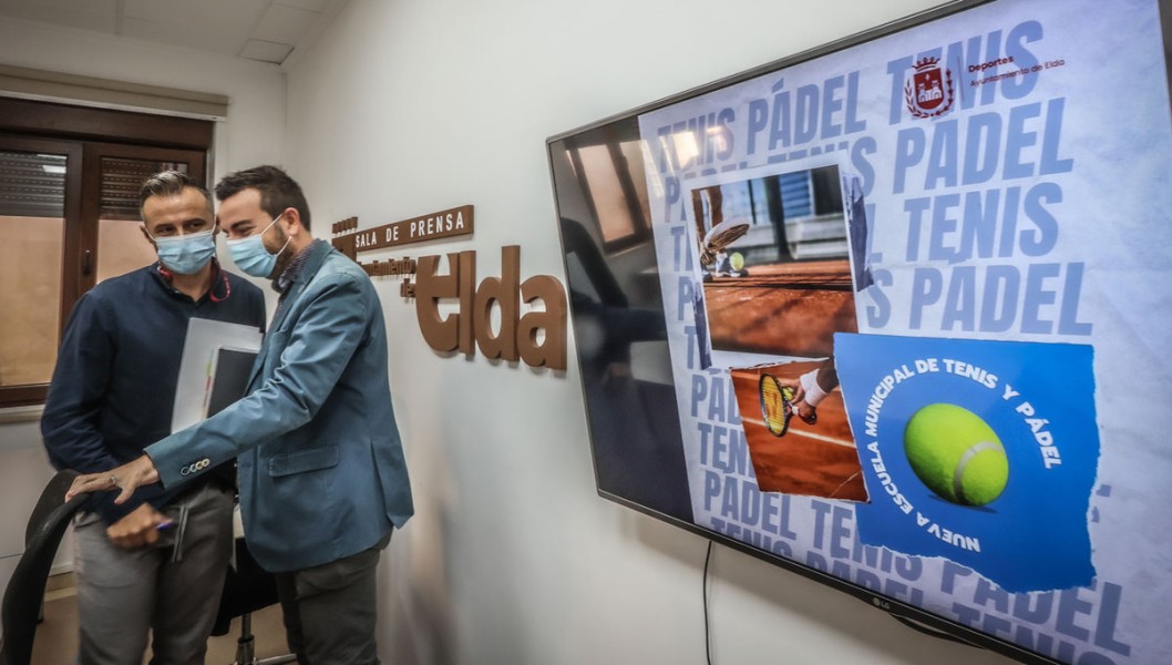 Crean una escuela municipal de padel y tenis en Elda Crean una escuela municipal de padel y tenis en Elda