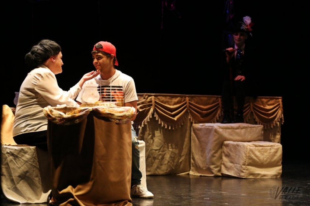 Carasses concluyó con éxito su 12ª Muestra de Teatro Amateur Carasses concluyó con éxito su 12ª Muestra de Teatro Amateur